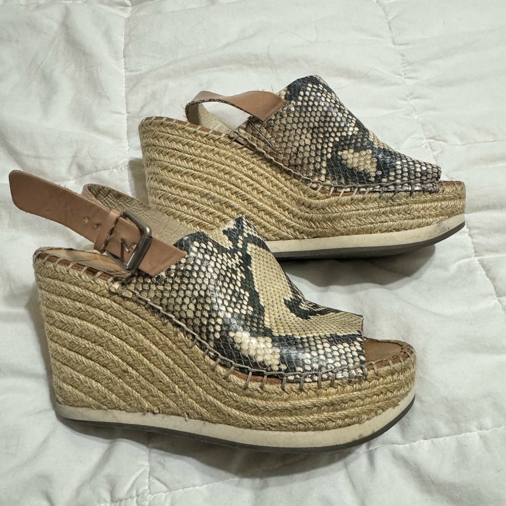Dolce Vita Womens Shan Peep Toe Snake Print Platforms Size 7.5